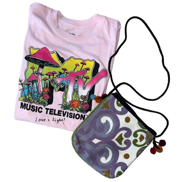 Viacom MTV Mushroom Short Sleeve Graphic Pink T-Shirt Large - Picture 6 of 9